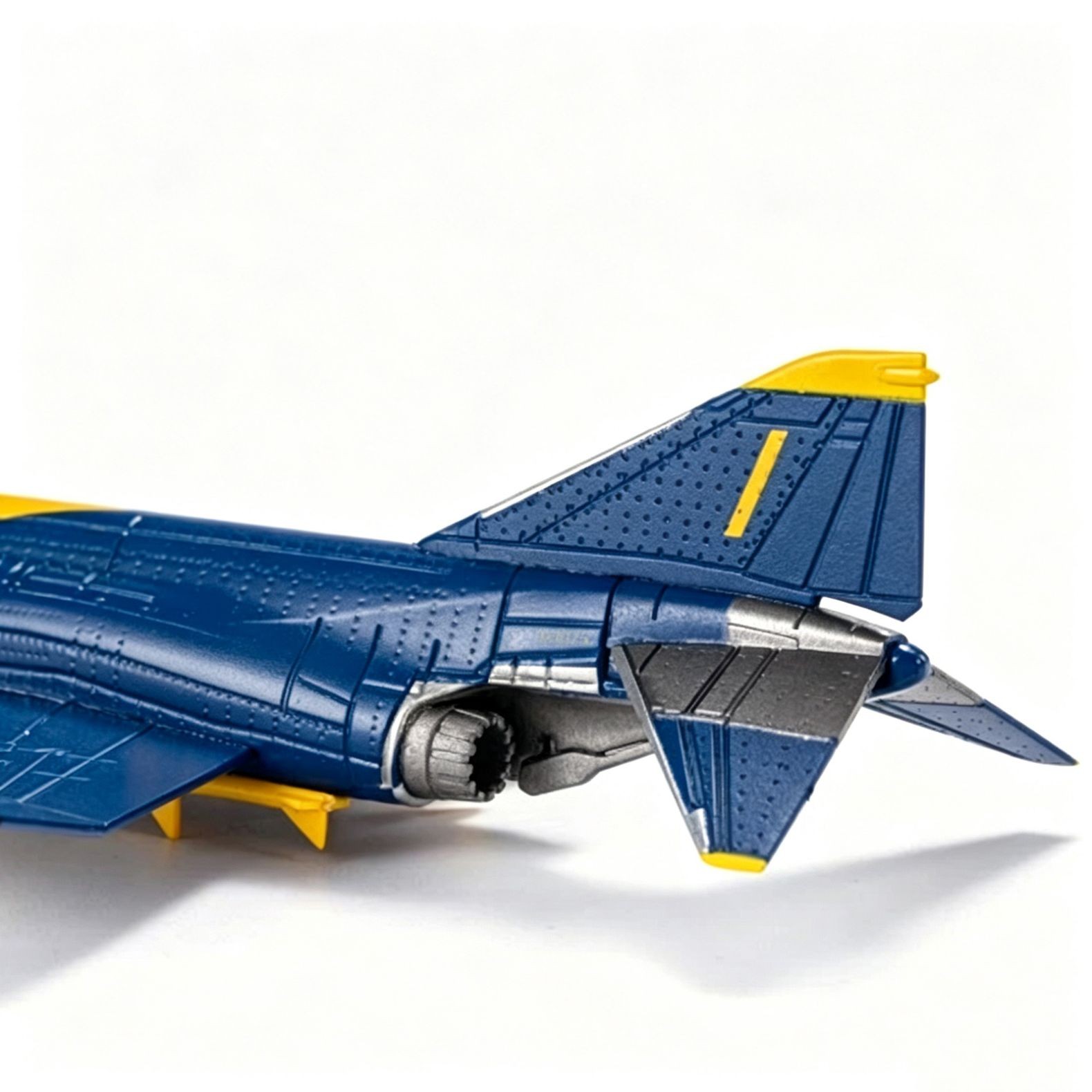 New 14cm Diecast Alloy 1/144 Scale F-4 Phantom II Fighter Desk Model