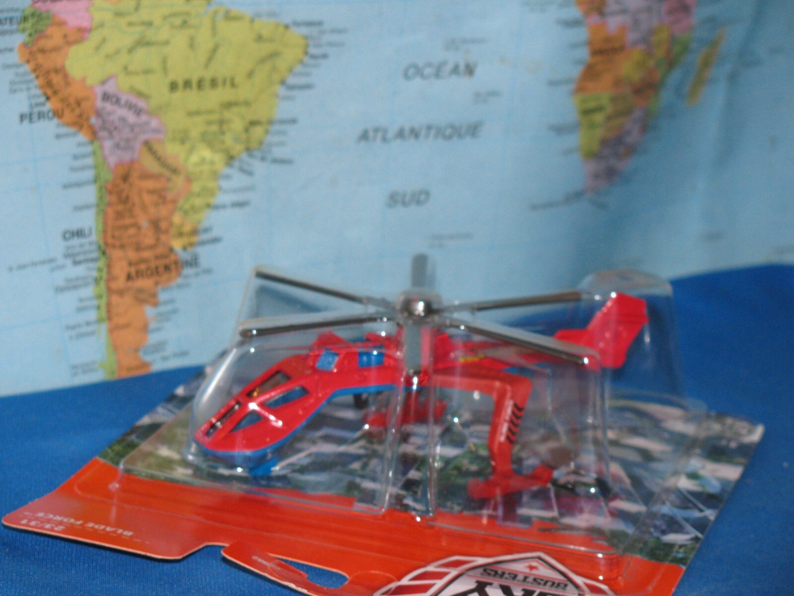 MATCHBOX MBX SKY BUSTERS BLADE FORCE HELICOPTER #23/31 ***BRAND NEW***