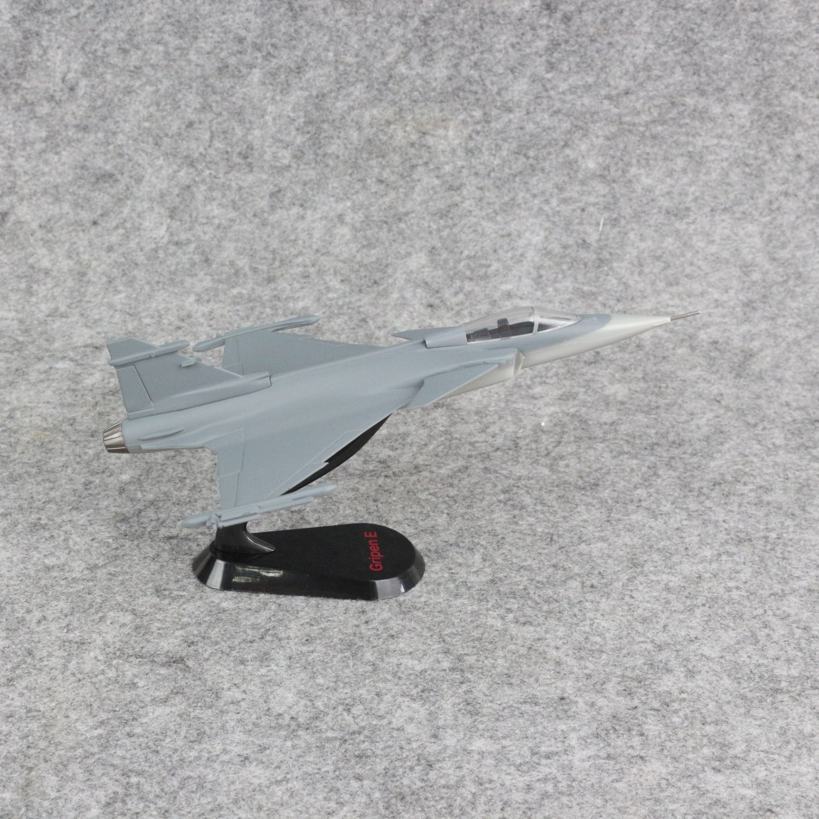 1/87 SAAB JAS-39 Gripen Fighter Jet Resin Model Static Display Collectible