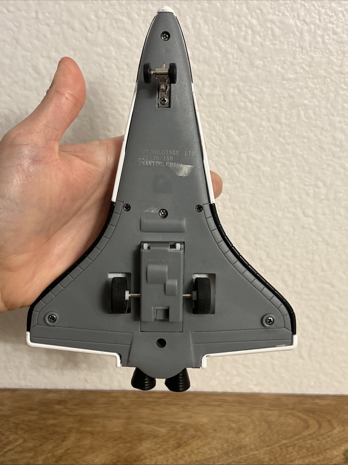 NASA Space Shuttle White & Black Diecast 8”L Aircraft Toy Model Scale 1:18