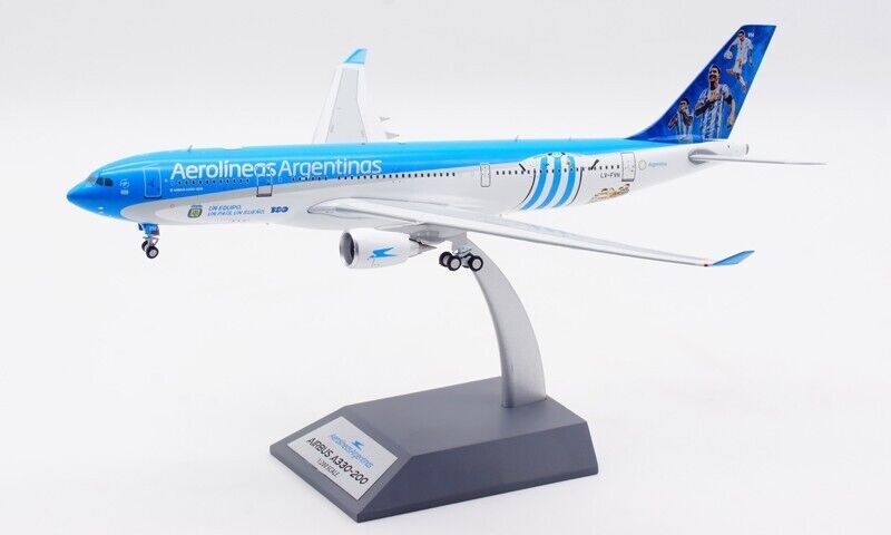 1:200 30CM B-Models Aerolineas Argentina AIRBUS A330-200 Airplane Diecast Model