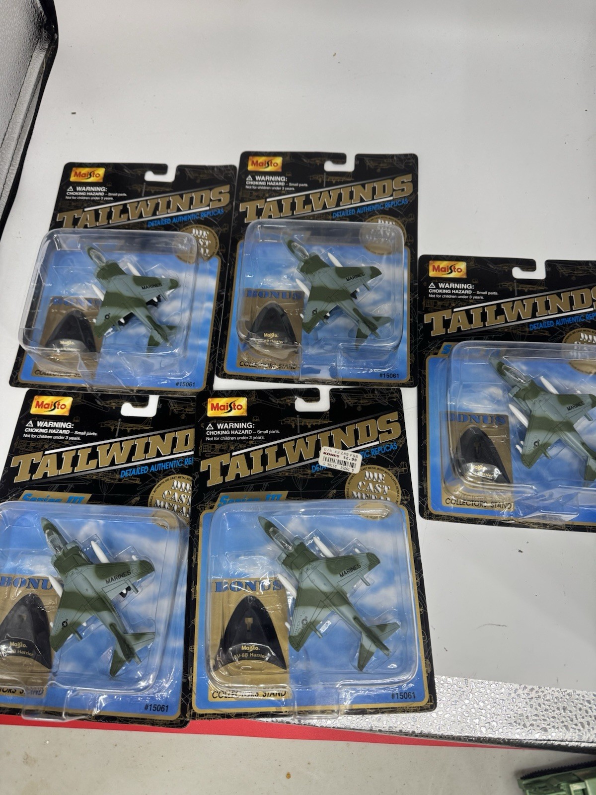 5 New Wargaming Unit AV-8B Harrier VTOL Jet Diecast Replica with Stand by Maisto