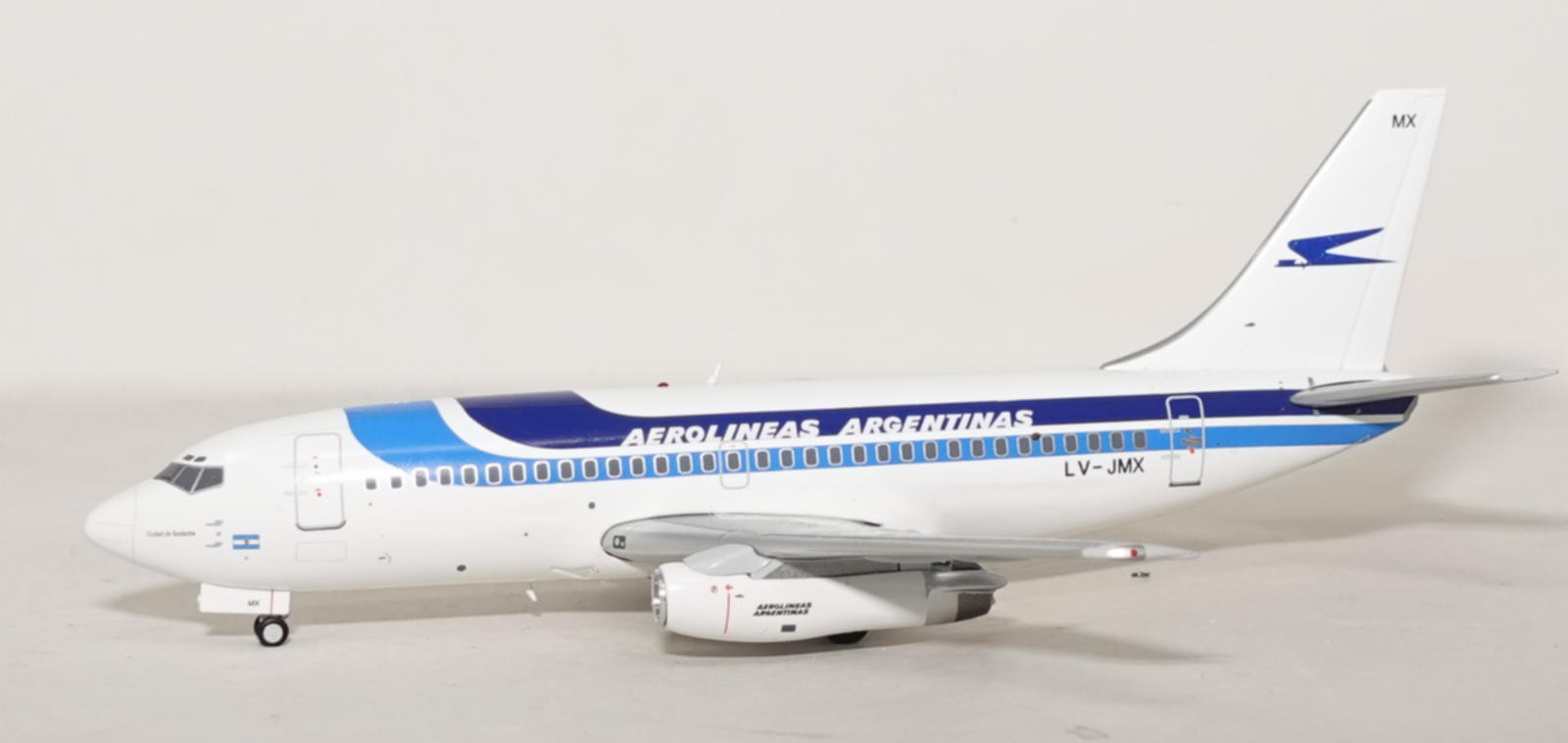 1:200 Jet-X Aerolineas Argentinas B 737-200 LV-JMX 94027 JX024-2-023 Airplane…