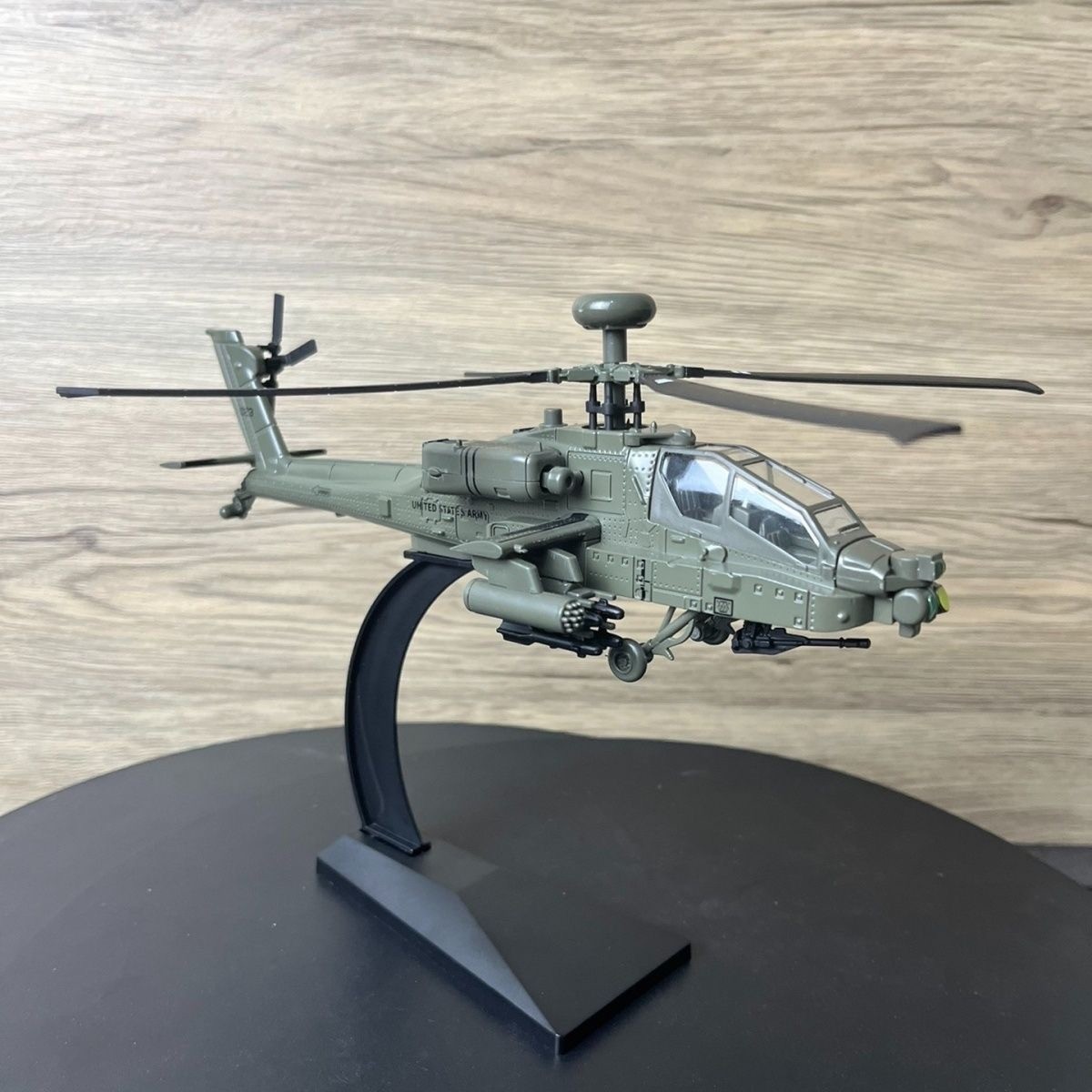 Apache AH-64 Attack Helicopter Diecast Model w/ Base 25cm Military Display