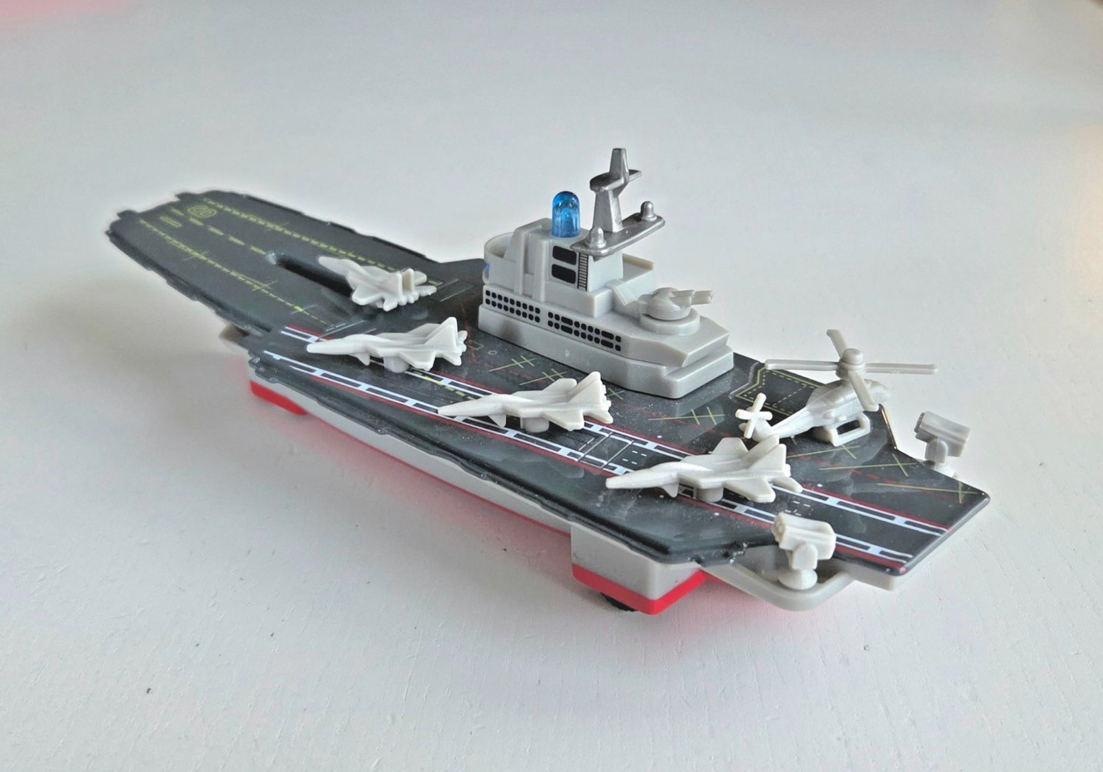 8.5″ Diecast Pull Back Aircraft Carrier with Light & Sound