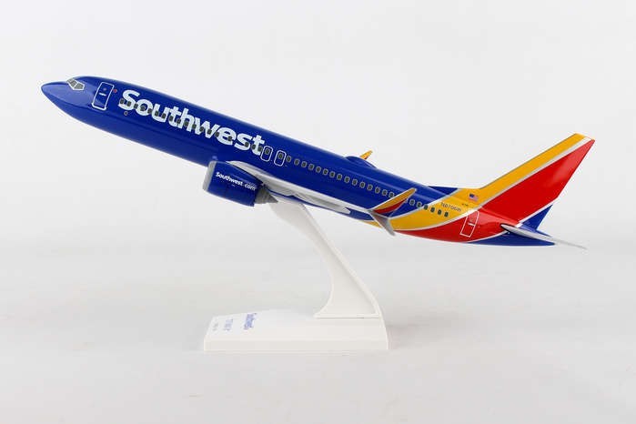 Skymarks SKR938 Southwest Boeing 737 Max 8 1/130 Scale Model with Stand N8706W