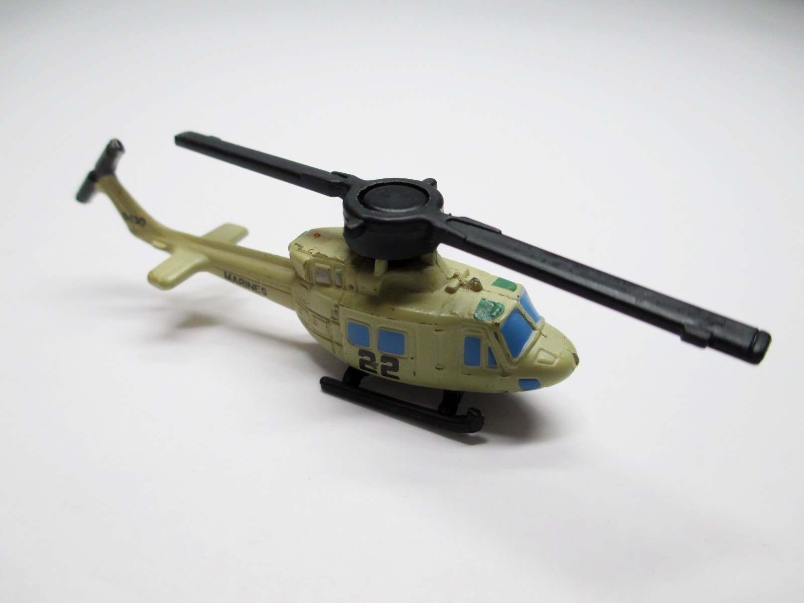 Micro Machines US Military Bell UH-1 Huey Marines Tan #22 Chopper Helicopter