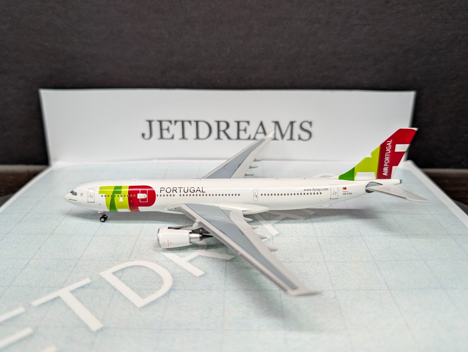 1/400 TAP AIR PORTUGAL AIRBUS A330-200 2004’S COLORS CS-TOO NG MODEL