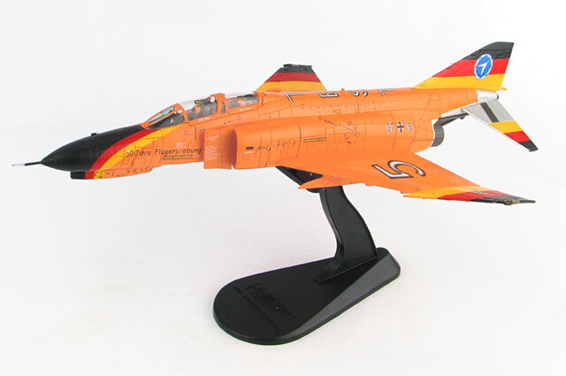 HA19003 Hobby Master F-4F Phantom II 1/72 Model 37+16 Luftwaffe WTD 61