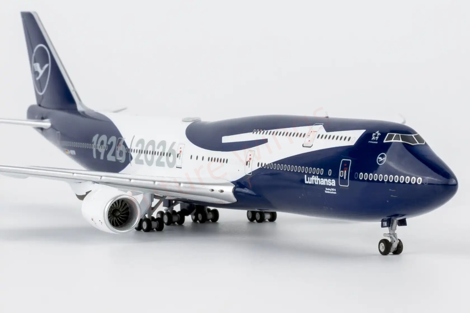 1:400 NG Models NG78046 Lufthansa Airlines B747-8i D-ABYN+Free Tractor