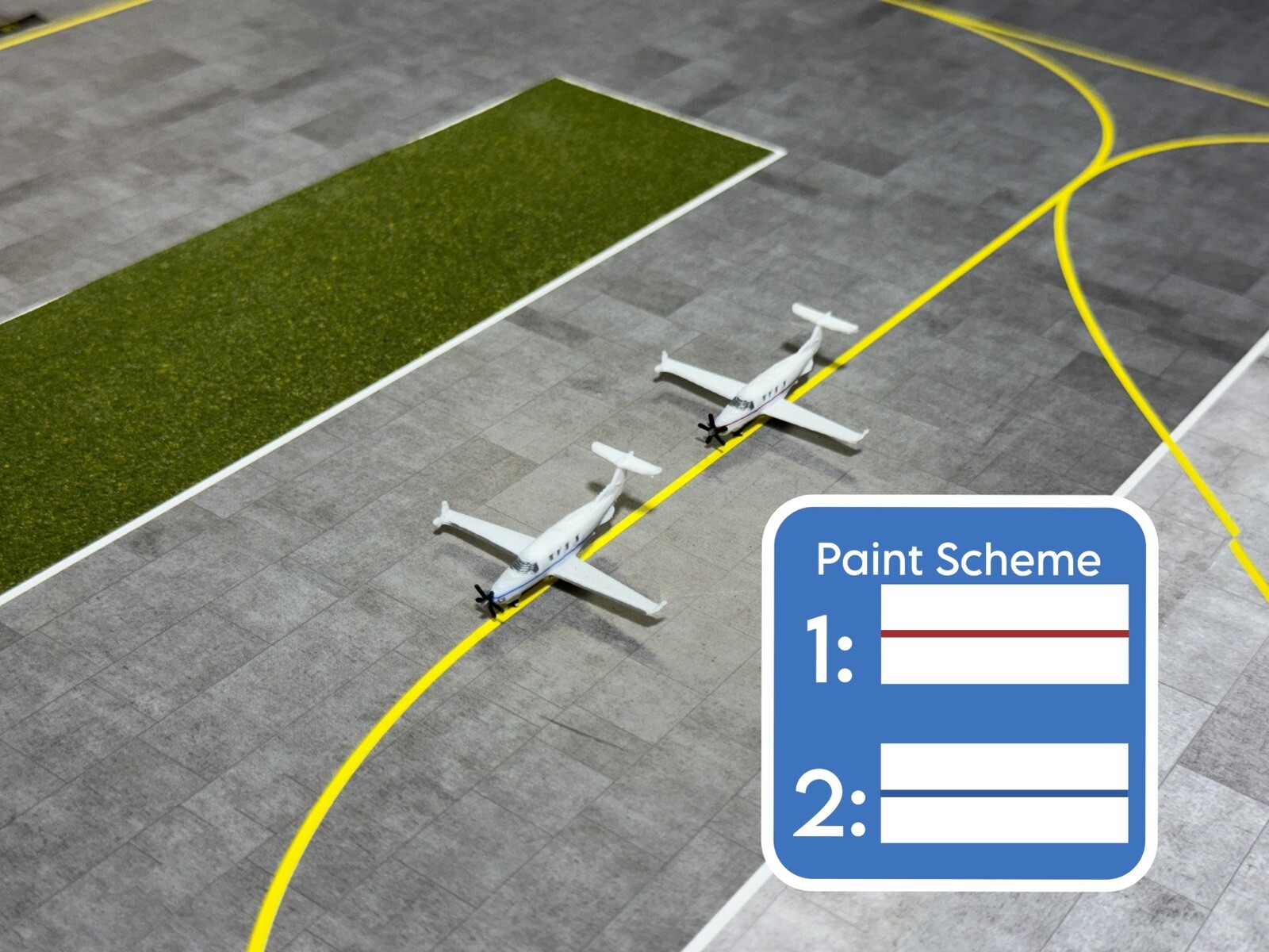 Airport Accessories 1:400 x2 Pilatus PC-12 Set (x1 Blue Stripe x1 Maroon Stripe)