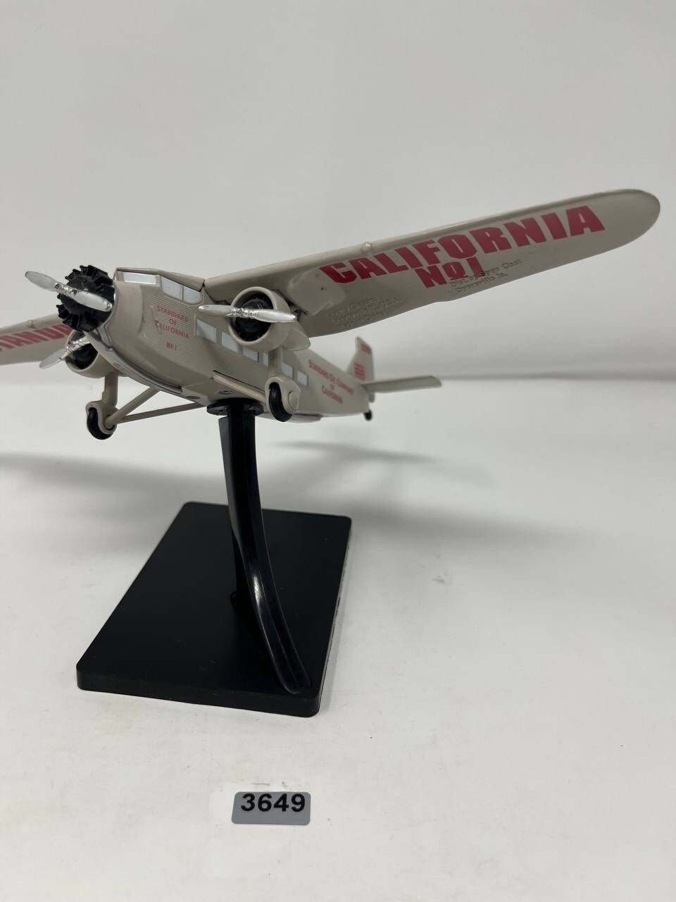 LIBERTY CLASSICS FORD SPEC CAST 5-AT TRI-MOTOR STANDARD OIL AIRPLANE