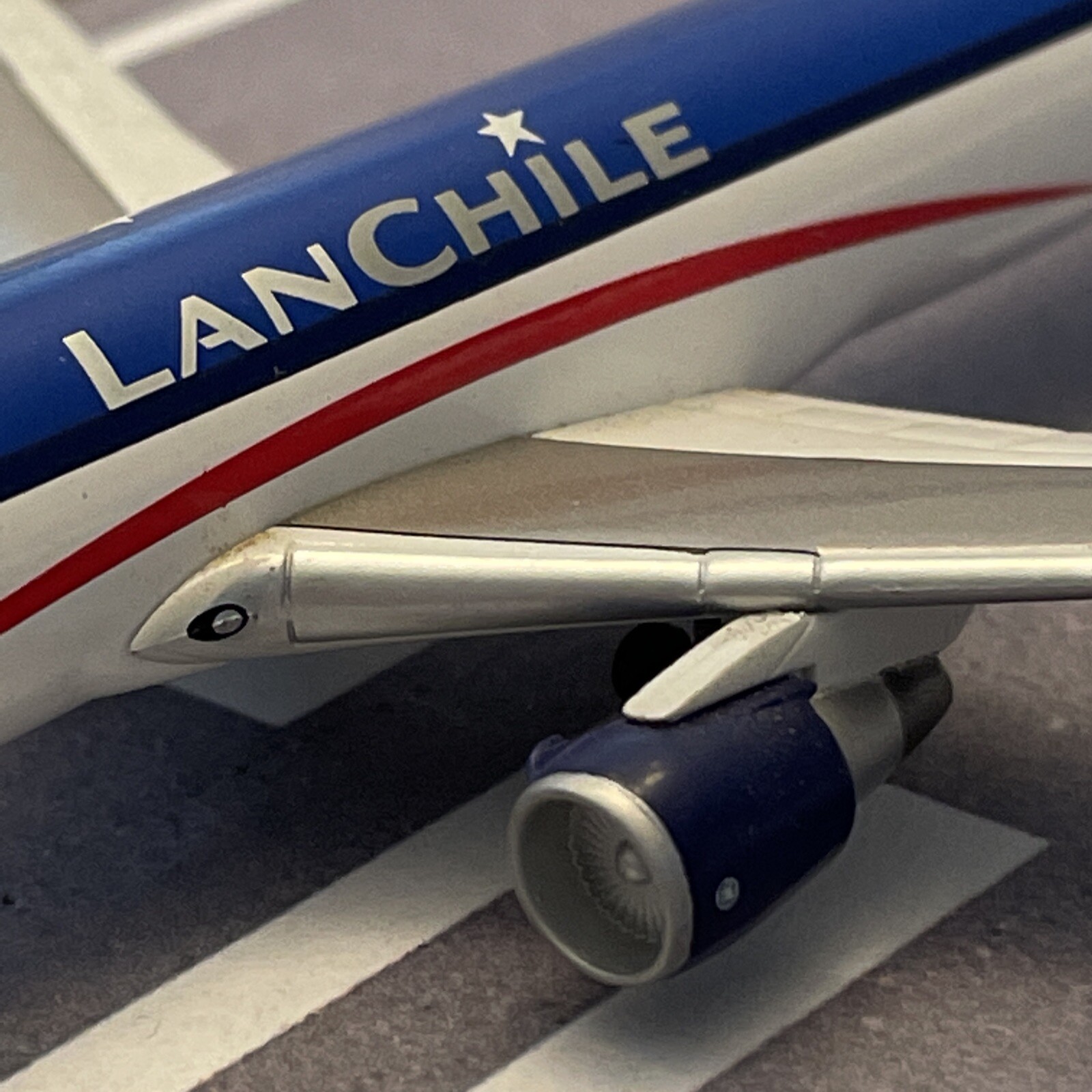 Lan Chile B767-316F 1:400 Diecast Airplane Model Dragon