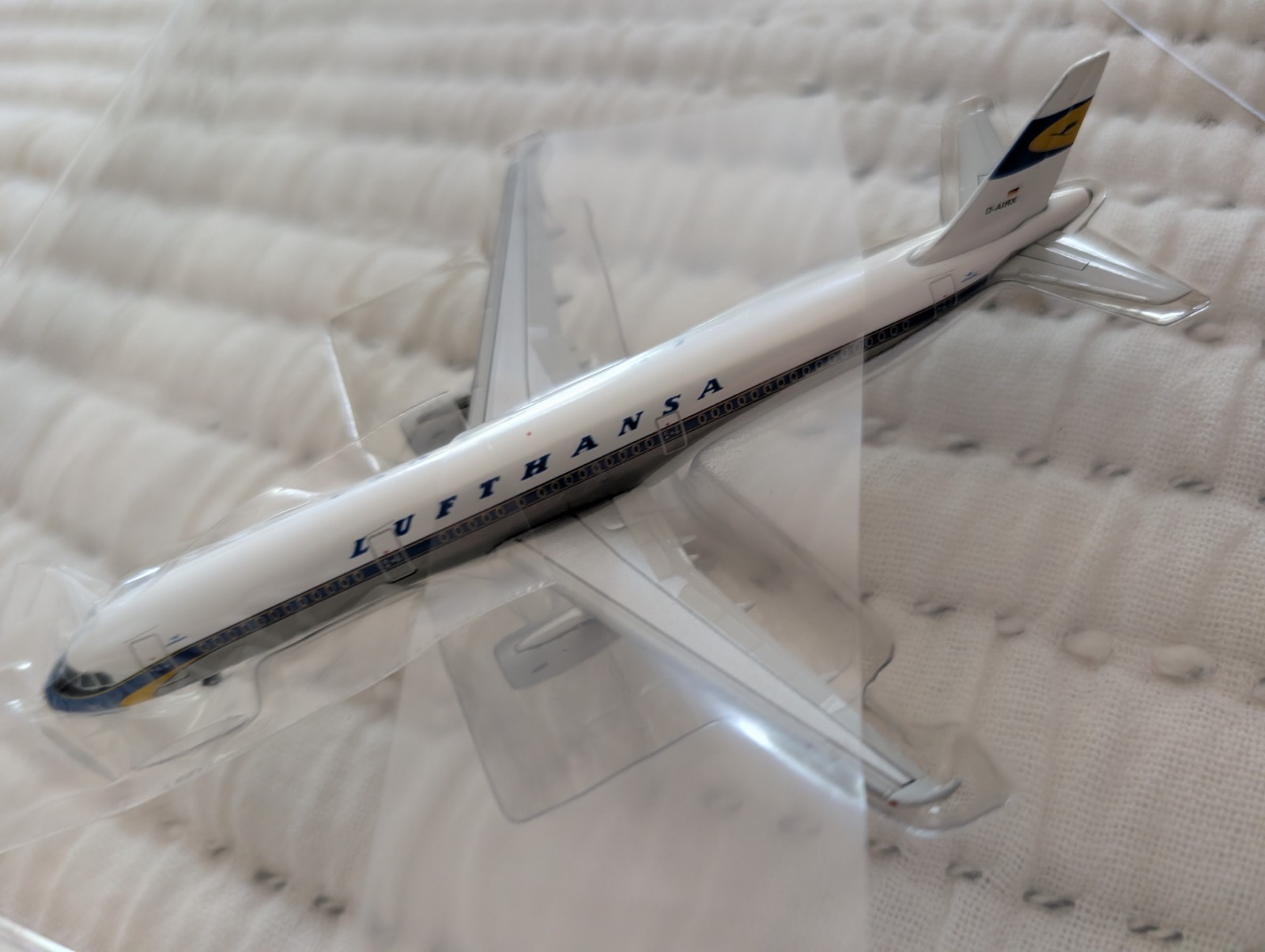 GeminiJets 1:400 Lufthansa Airbus A321-131 D-AIRX 1960s Retro Livery Mint