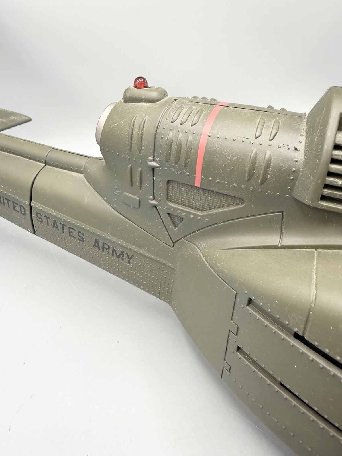 21st Century 1:18 UH-1C Huey Helicopter Hoghead II Vietnam MISSING REAR ROTOR