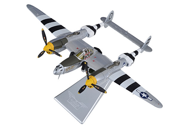 AA36616 Corgi P-38J Lightning 1/72 Model Happy Jack’s Go Buggy *BOX DAMAGE*