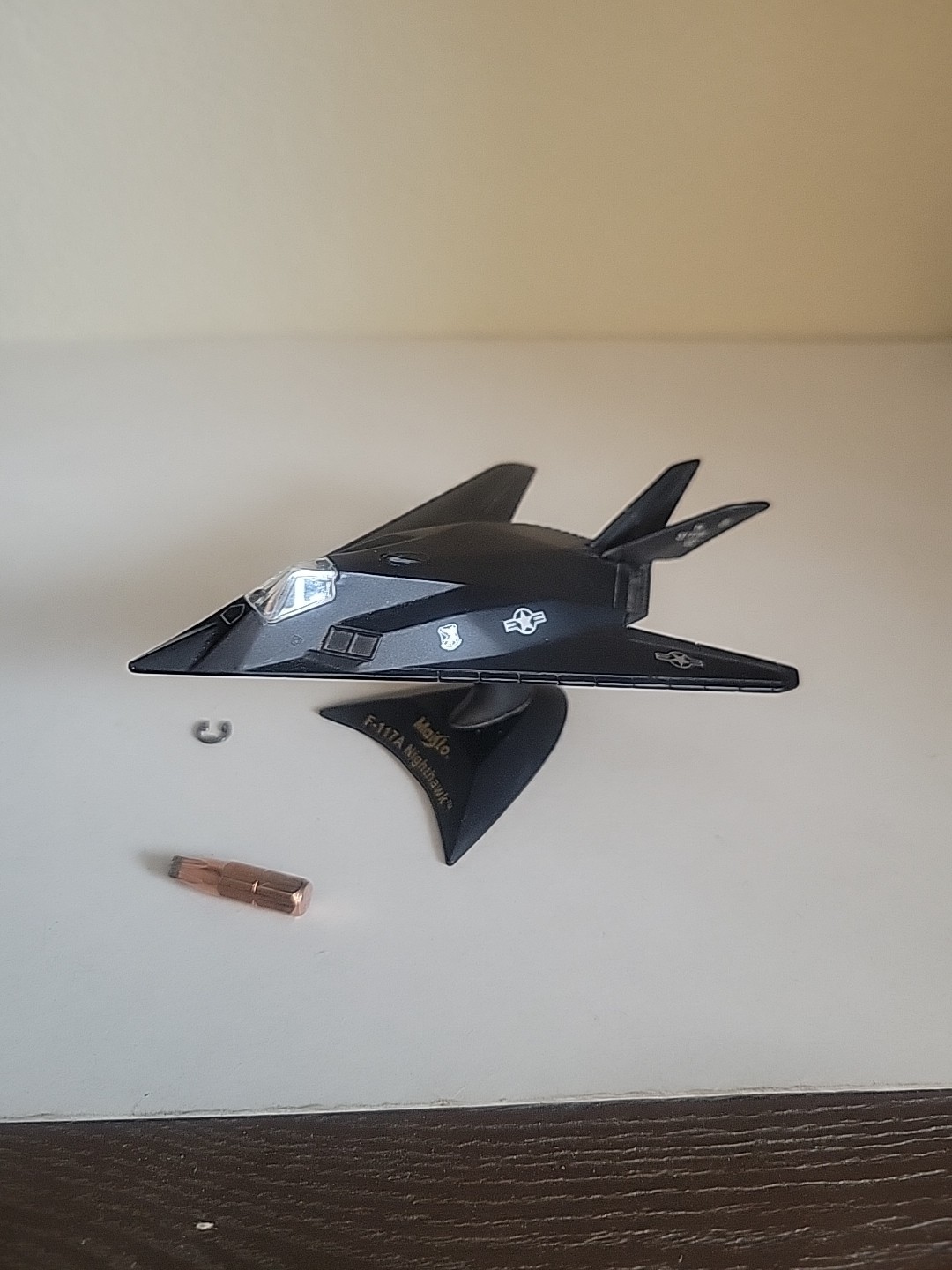 Maisto F-117A Nighthawk Stealth Fighter Diecast Aircraft LANDING GEAR REMOVED