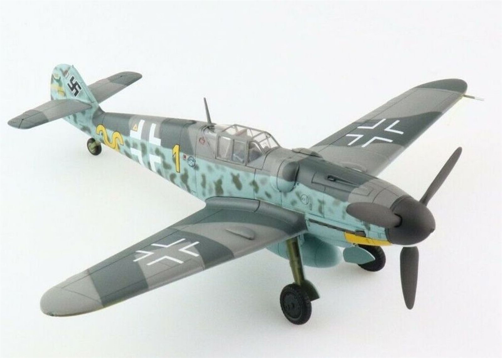 Hobby Master 1/48 Messerschmitt Bf 109G Luftwaffe 9./JG 52 Erich Hartmann HA8755