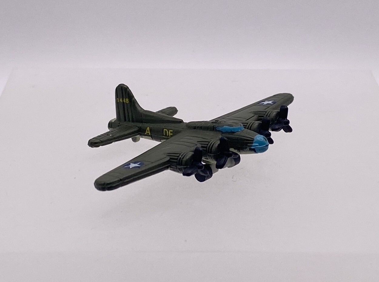 Micro Machines Military B-17 Flying Fortress Bomber Aircraft Galoob LGTI