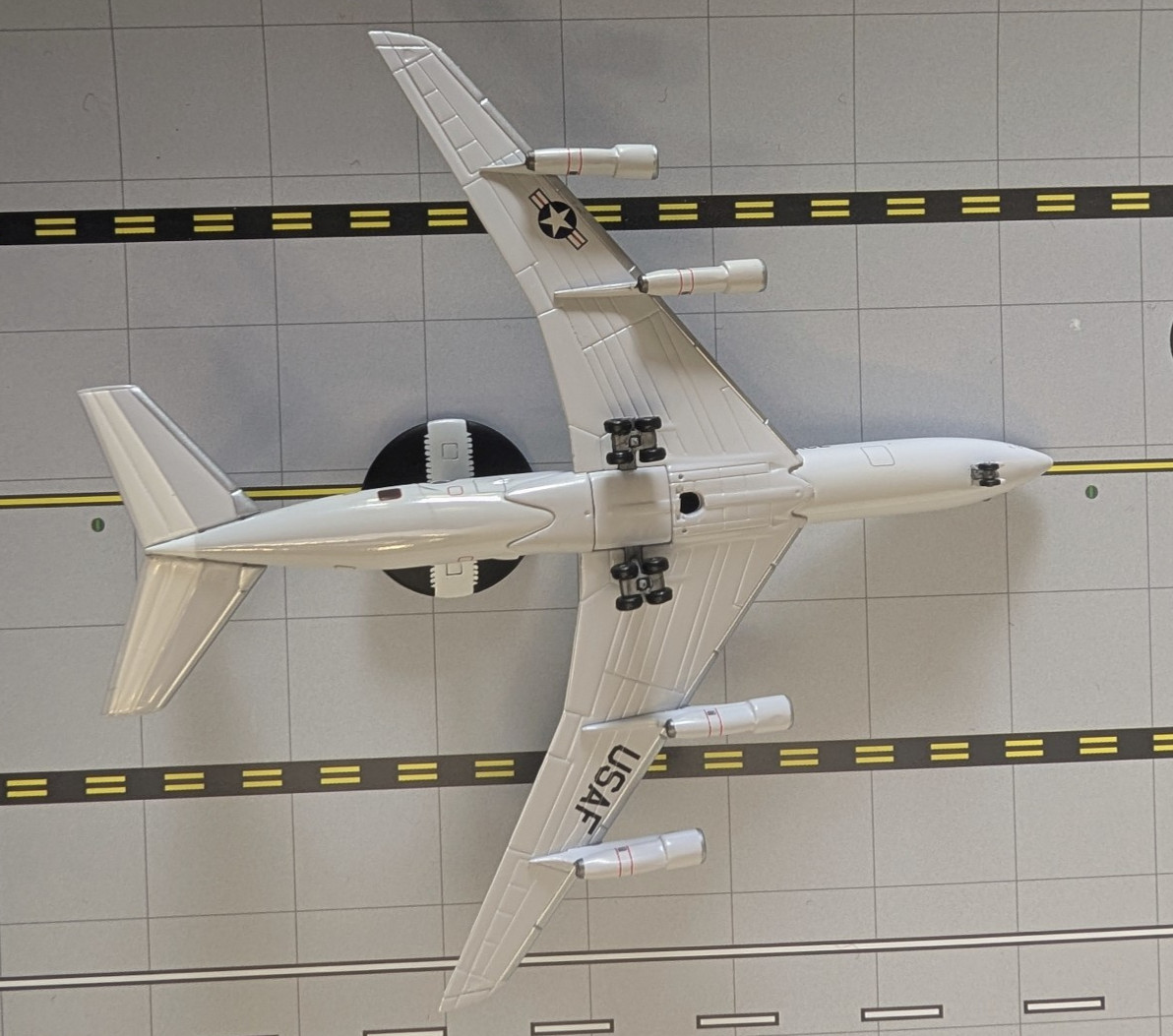 Dragon Wings “Warbirds Series” 1:400 E-3B SENTRY 55606