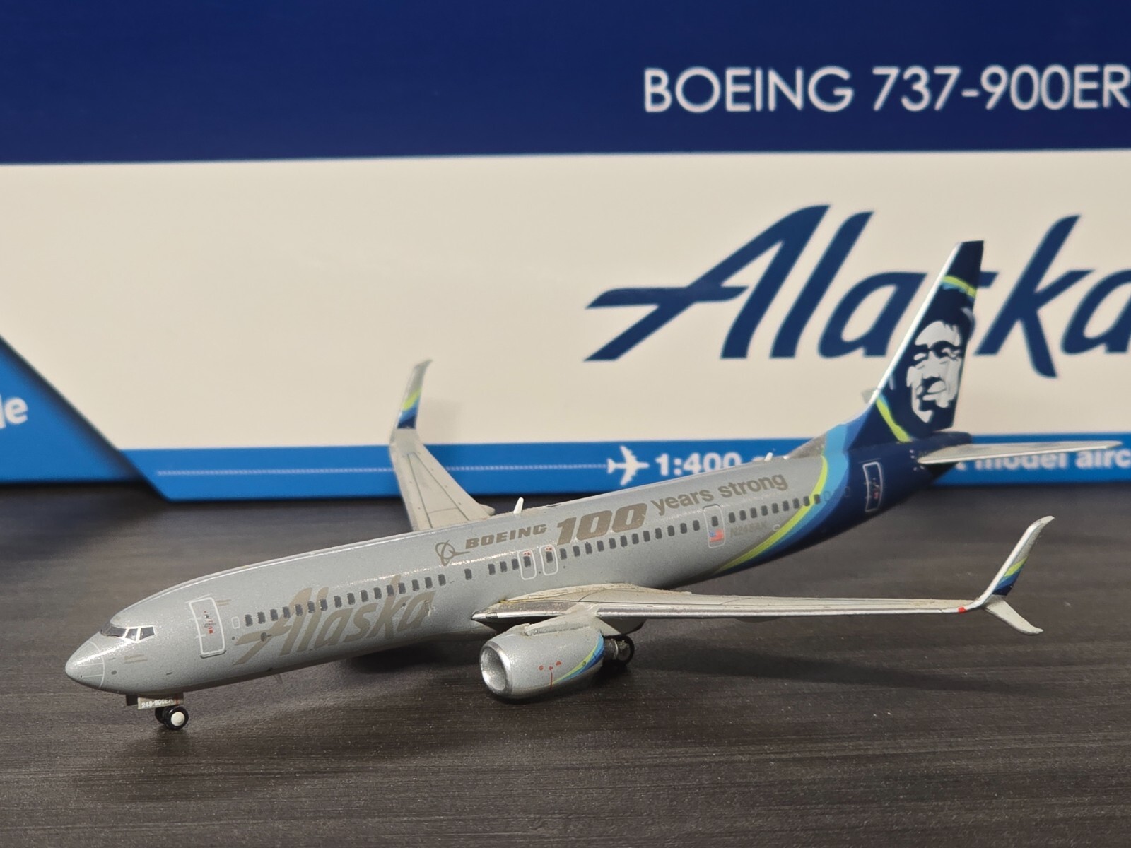 Gemini Jets 1:400 Alaska Airlines Boeing 737-900ER “Boeing 100 Years” N248AK
