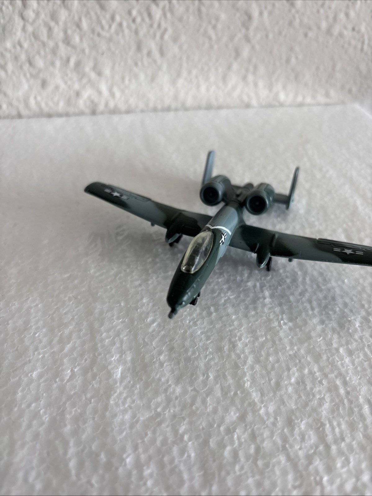 MAISTO A-10 Thunderbolt II Diecast Aircraft Missing Stand