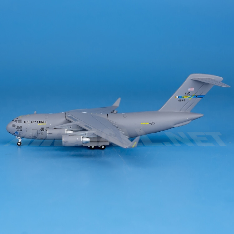 1:400 GeminiJets U.S. Air Force C-17A Diecast Aircraft Model