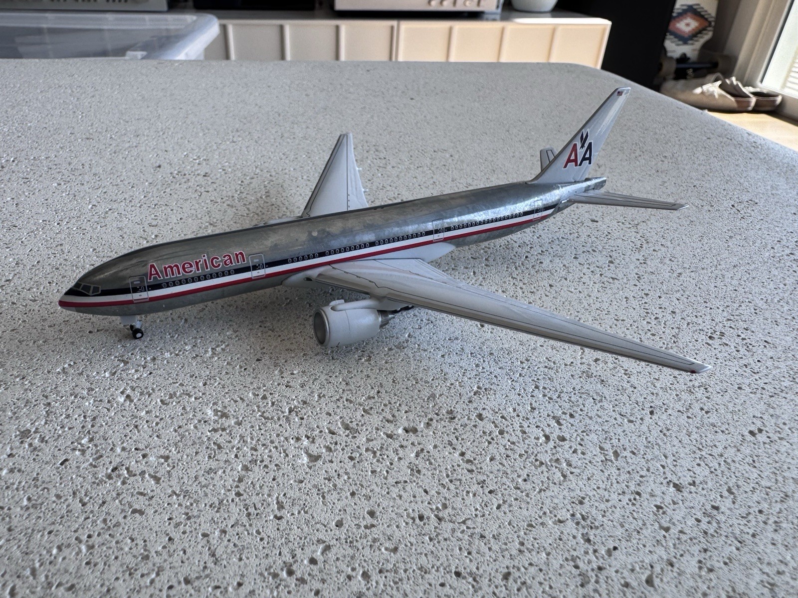 American Airlines Boeing 777-200 1:400 Gemini Jets N777AN (GJAAL147)