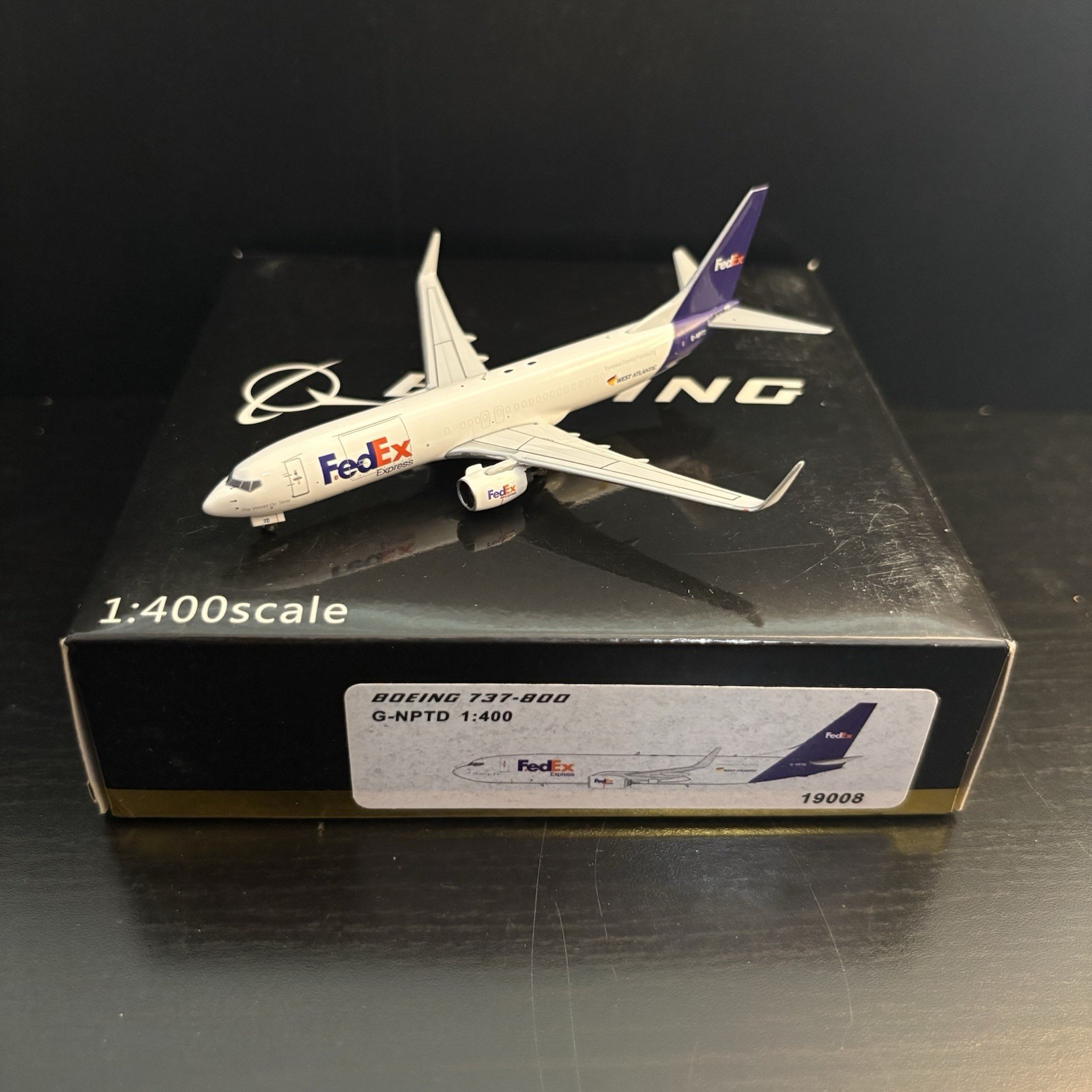 Panda Model 1:400 FedEx Express Boeing 737-800BCF G-NPTD 19008 Scale Model Plane