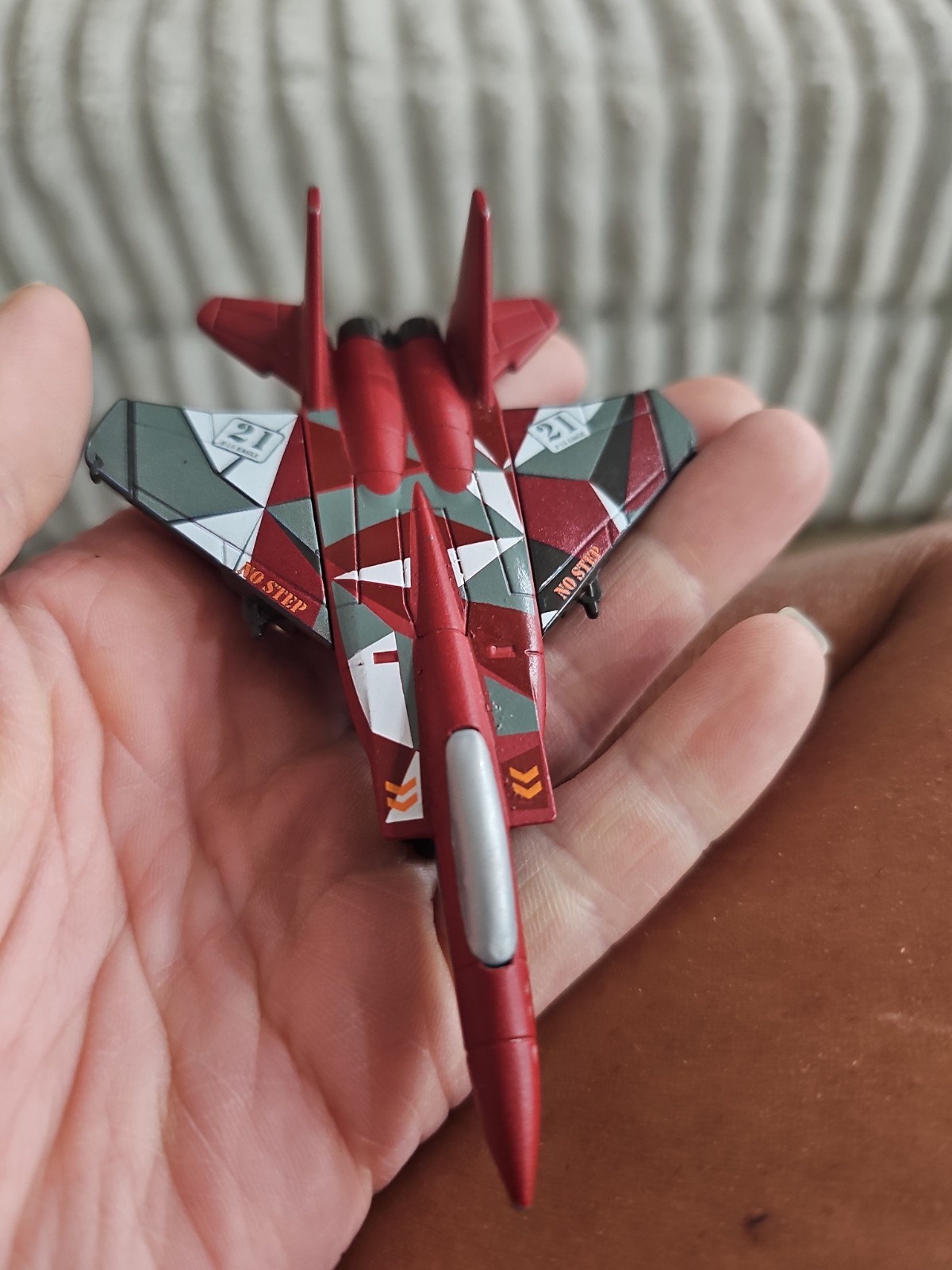 Matchbox Sky Busters Boeing F-15 Eagle (2017) Mattel Red White Silver/Gray