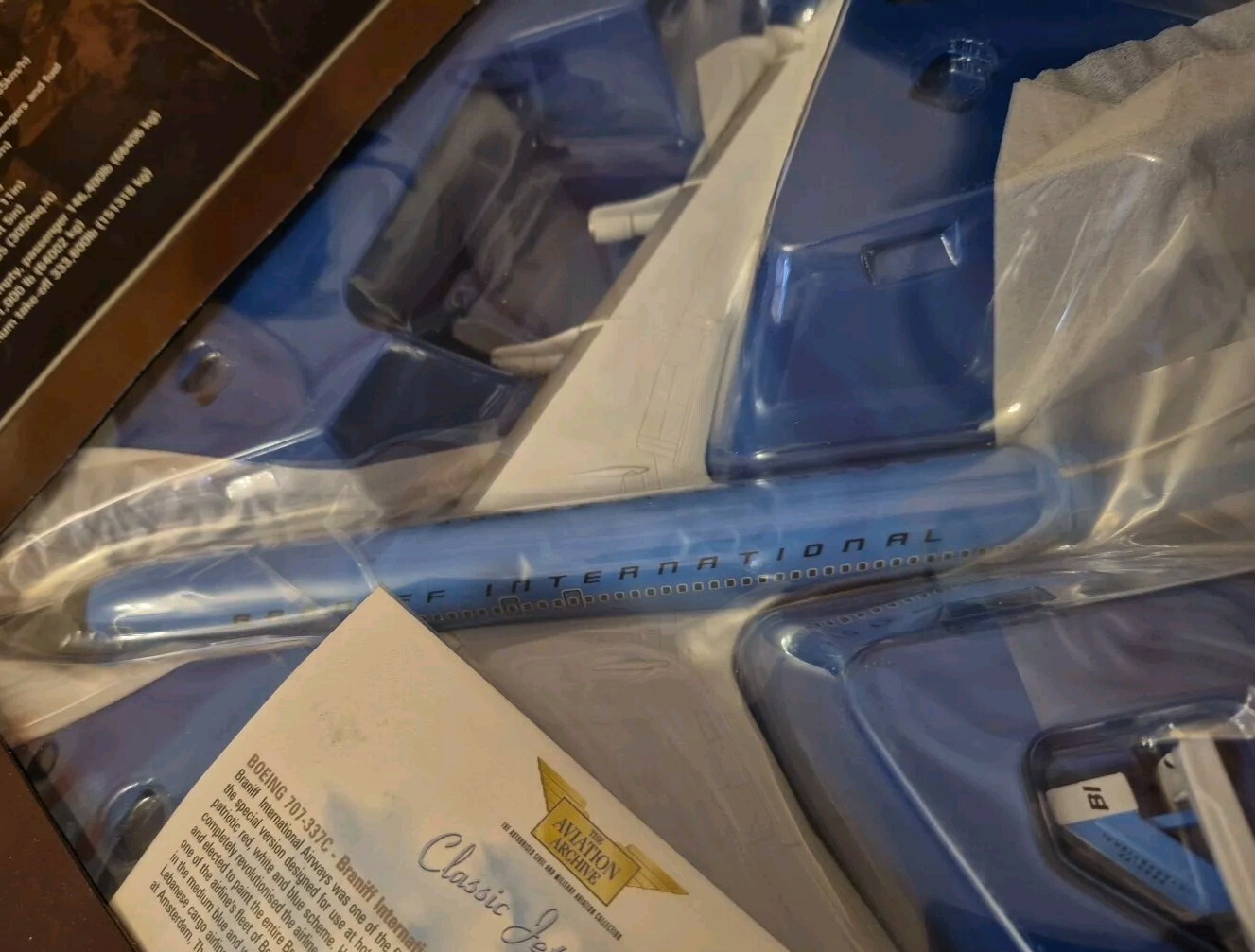 Corgi Aviation Classic Jetliners Boeing 707-327C Braniff International AA32904