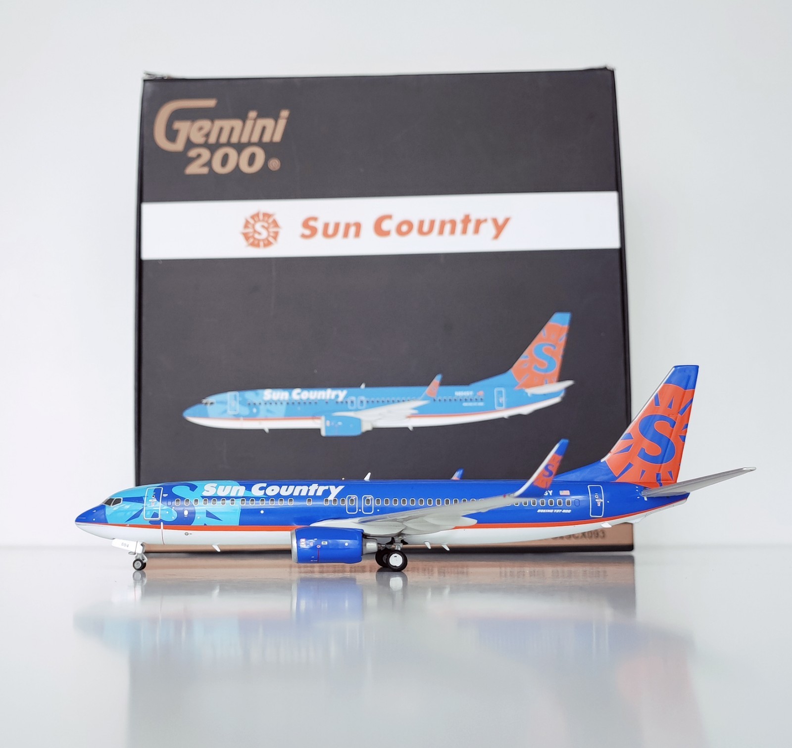 Gemini 200 SUN COUNTRY Boeing 737-800. Reg: N804SY. Item #: G2SCX093. “NEW”.