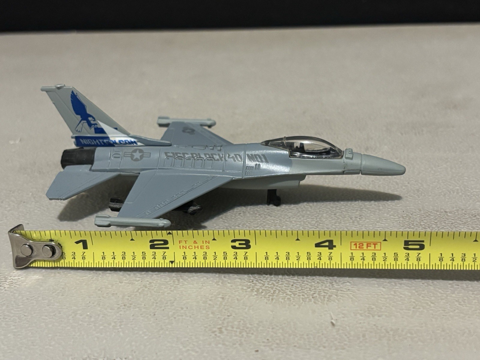 Maisto Diecast Set Of F-16 Night Falcon & F-16 Block 60 Out Of Blister