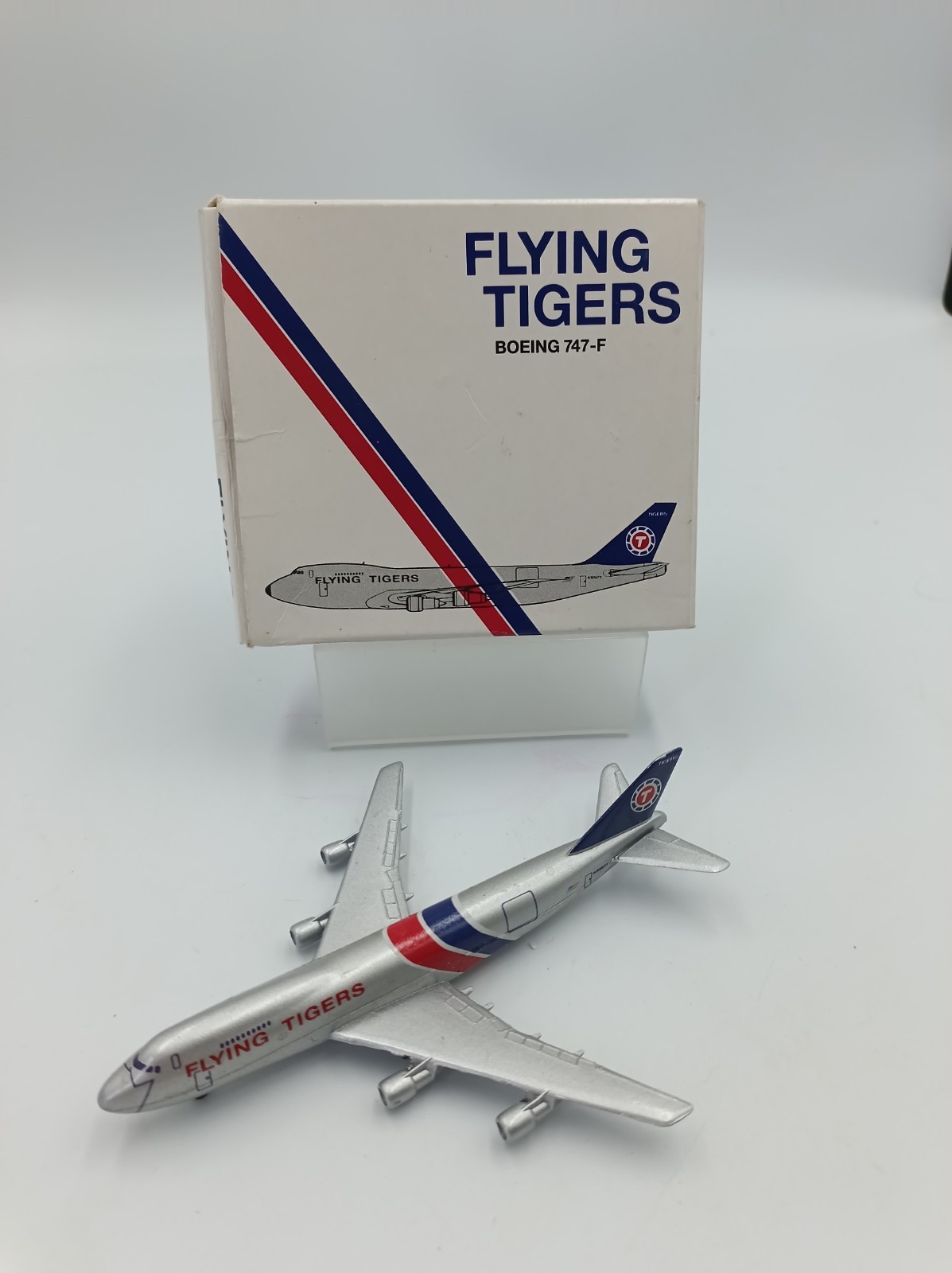 Sky Cruiser Boeing 747-400 Diecast Multicolor Flying Tigers Model Airliner