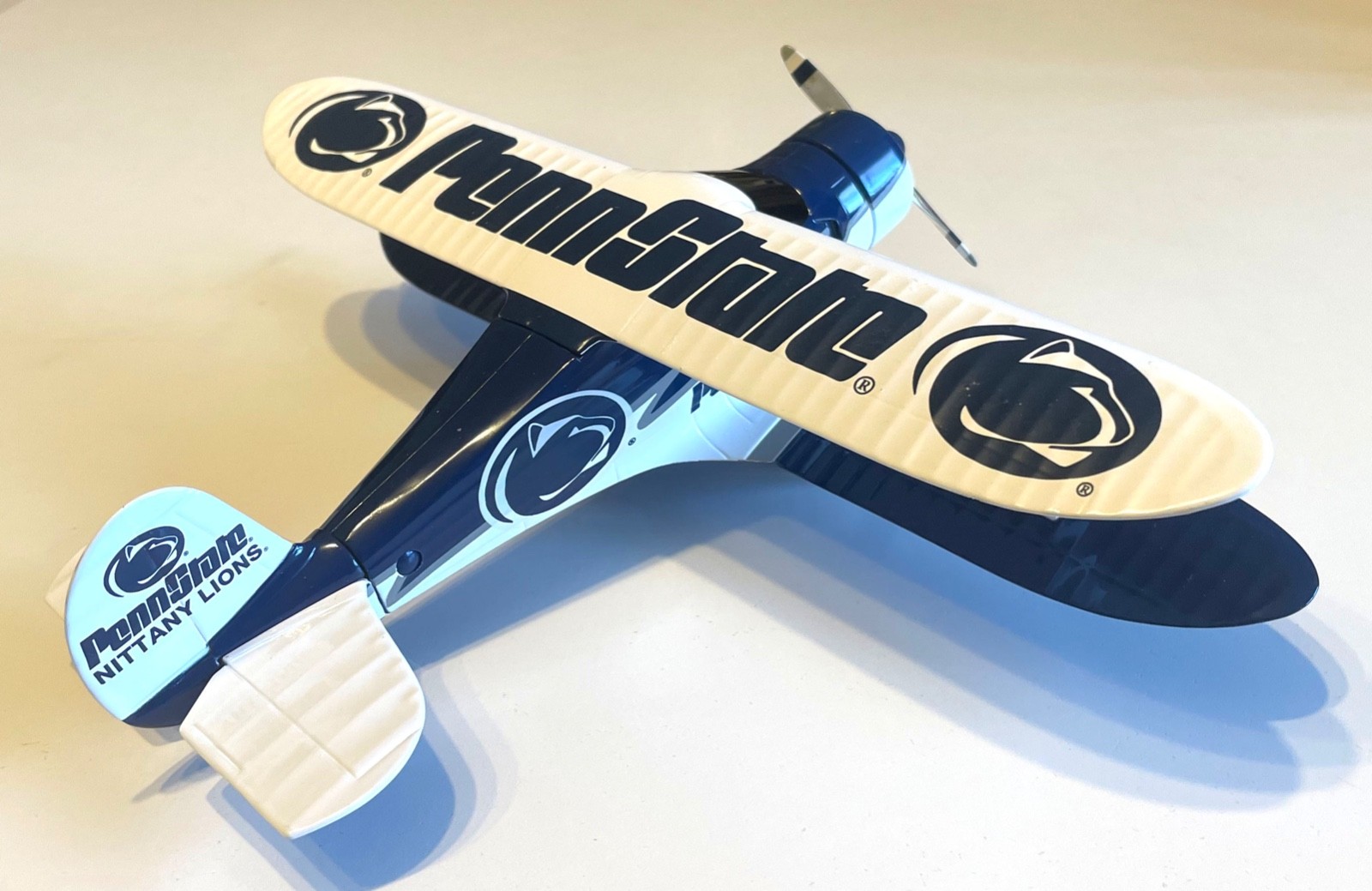 PENN STATE BEECHCRAFT D17 STAGGERWING DIE CAST METAL AIRPLANE BANK