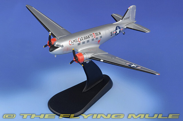 Hobby Master 1:200 C-47 Skytrain USAAF 86th TS Camel Caravan to Berlin