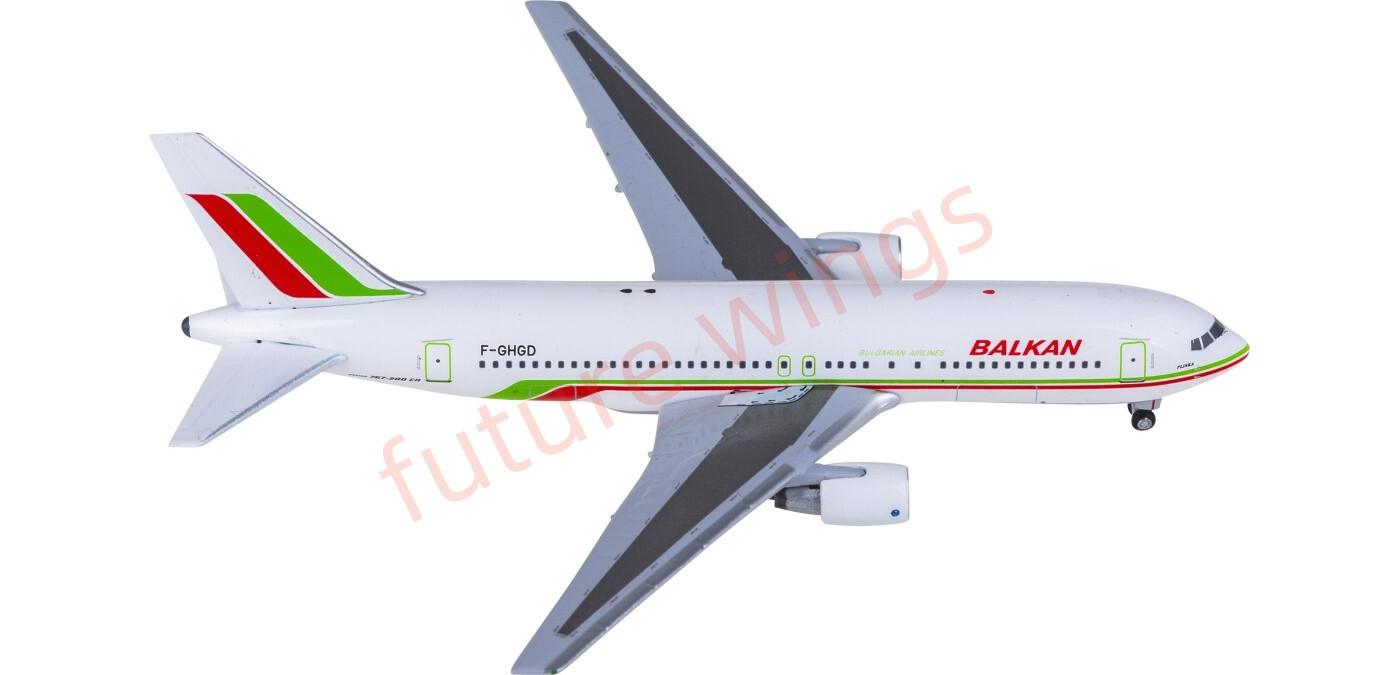 1:400 AeroClassics AC411399 Balkan Bulgarian Airlines B767-200 F-GHGD+Tractor