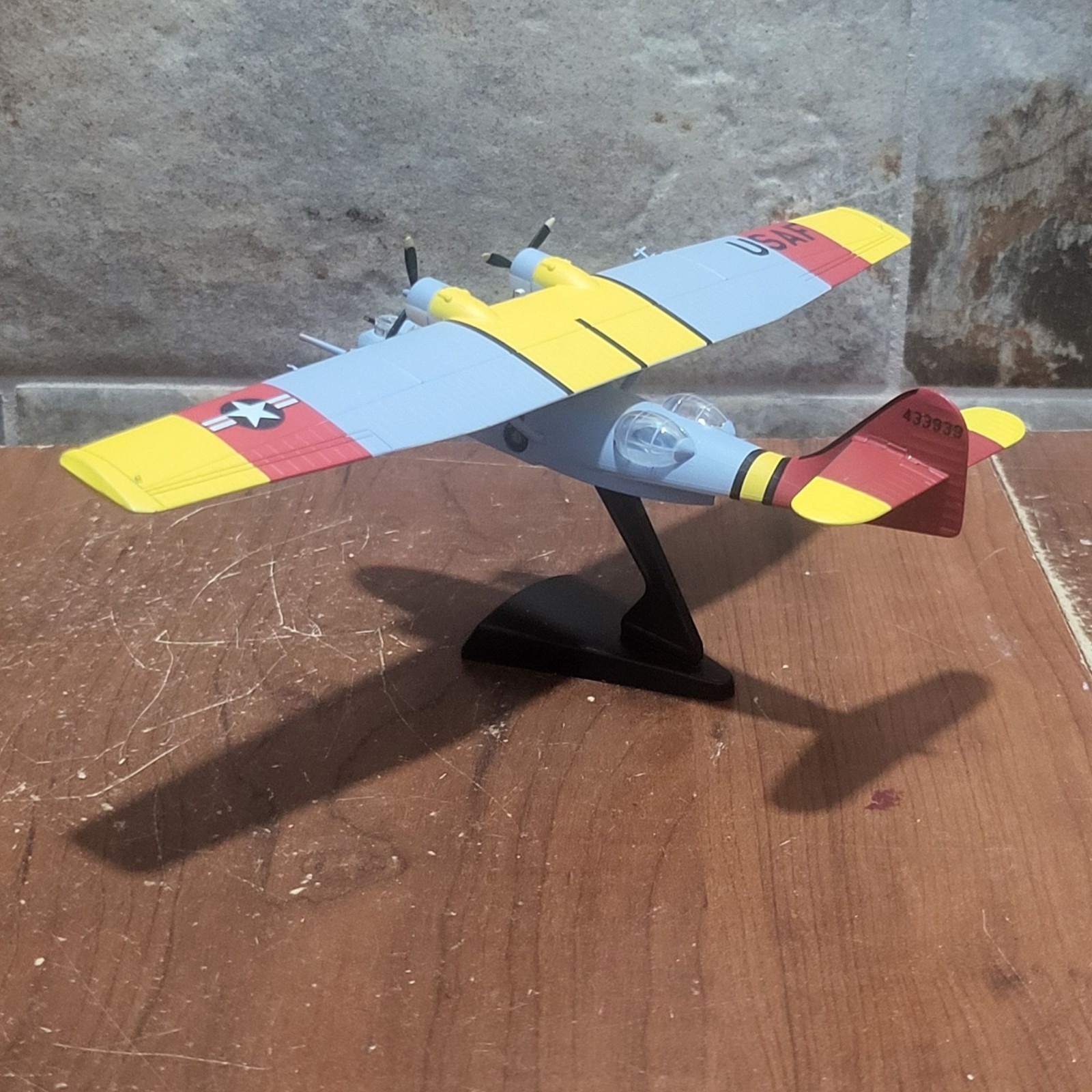 Diecast Model Consolidated PBY 5 Catalina Flying Boat 1/150 Scale Display Stand