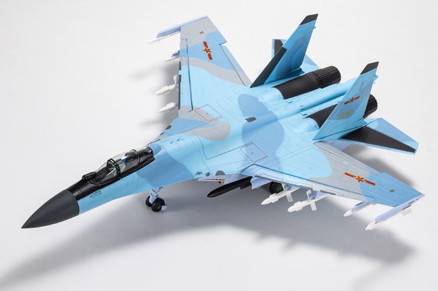 A00156 Air Force 1 Su-35S Flanker-E 1/48 Model PLAAF