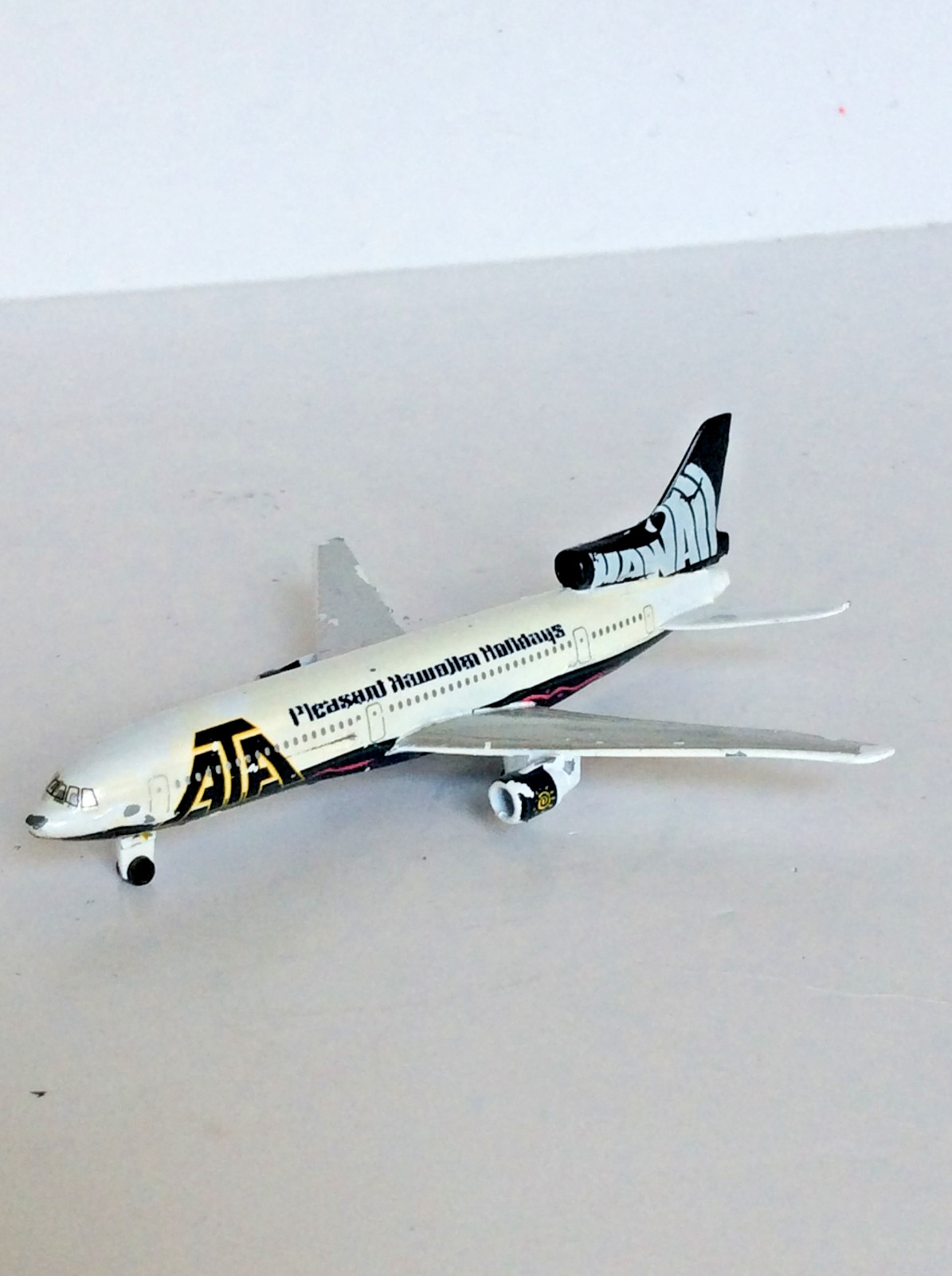 Vintage SCHABAK 1:600 Pleasant Hawaiian Holidays ATA Airlines Lockheed L-1011