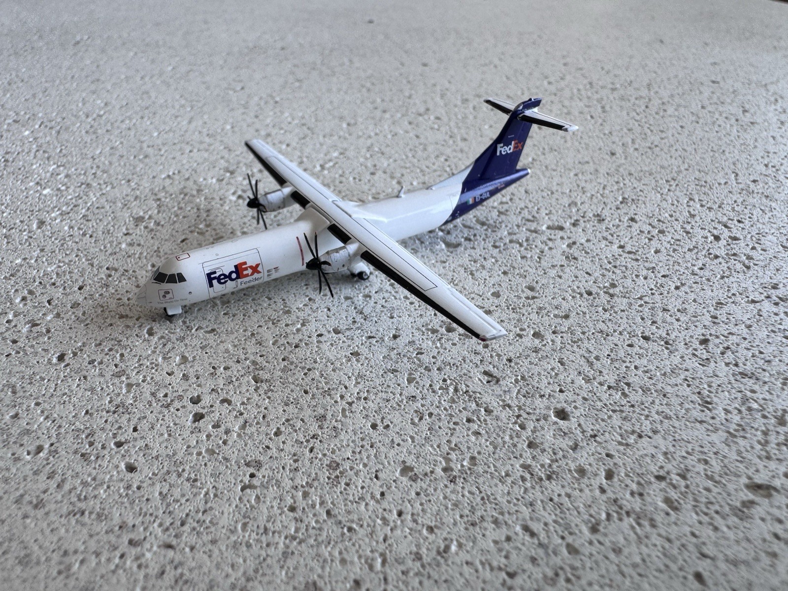 Gemini Jets 1:400 Scale FedEx Express ATR 72-600F EI-GUL