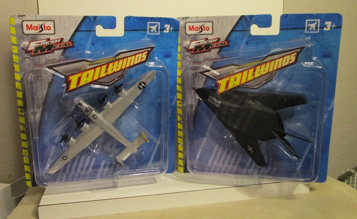 QTY 2 MAISTO TAILWINDS MILITARY PLANE / JET VINTAGE AND MODERN