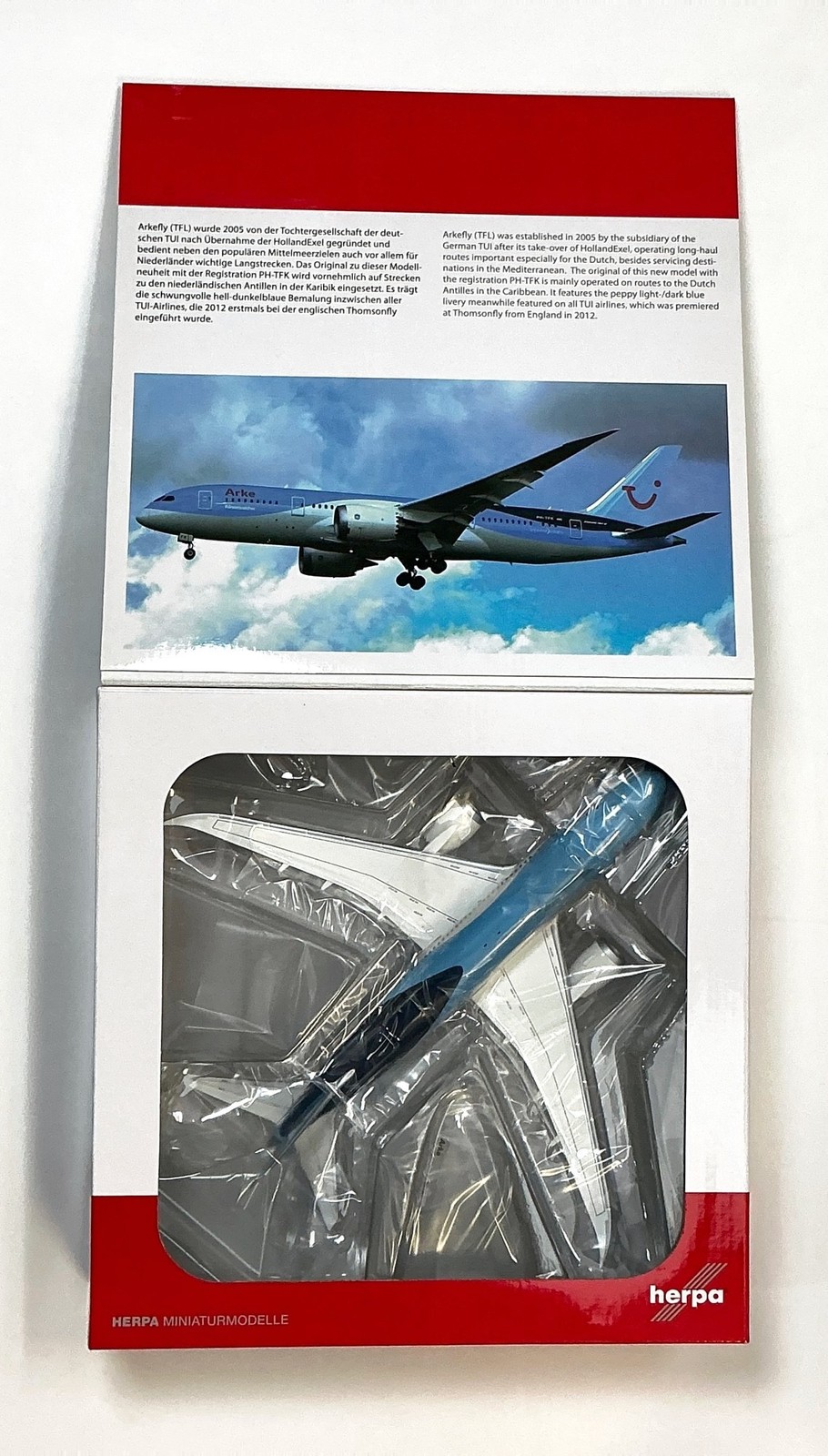 Herpa 557122 Arke Boeing 787-8 Dreamliner 1/200 Scale Hard Plastic Model