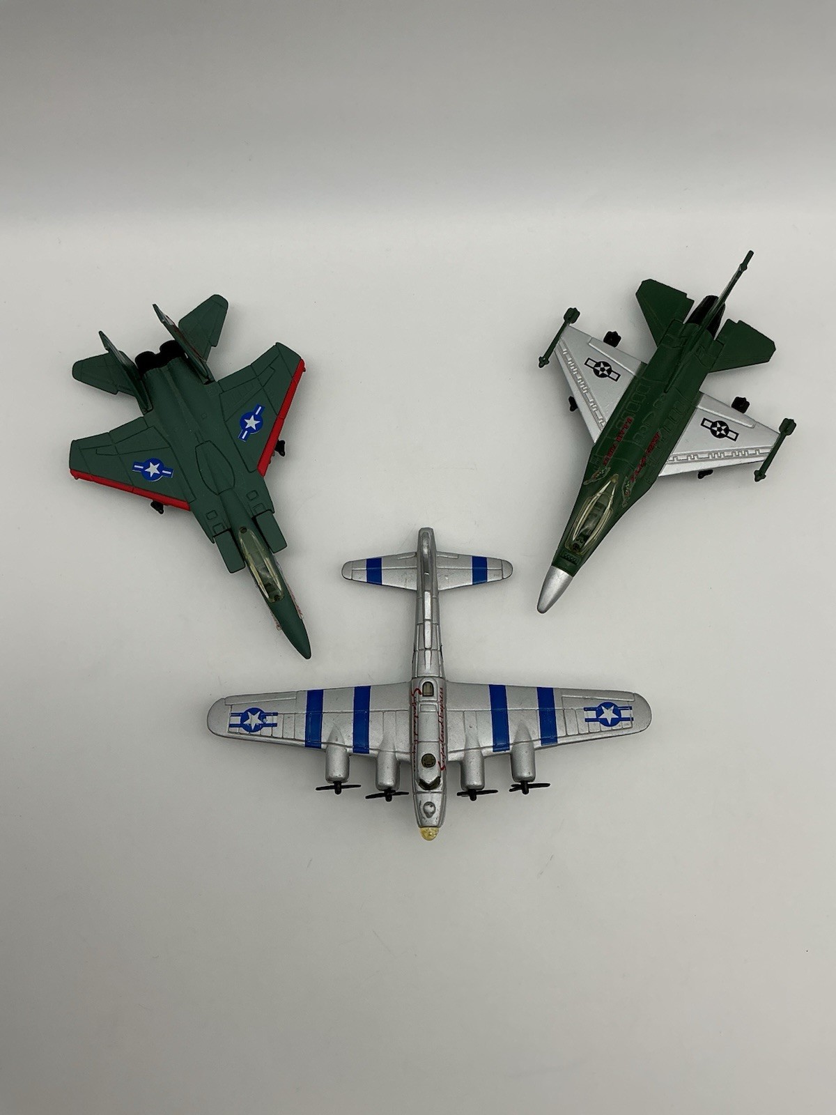Maisto Die Cast Set Of 3 Military Fighter Jet Toy Planes B-17 , F-16 , F-15