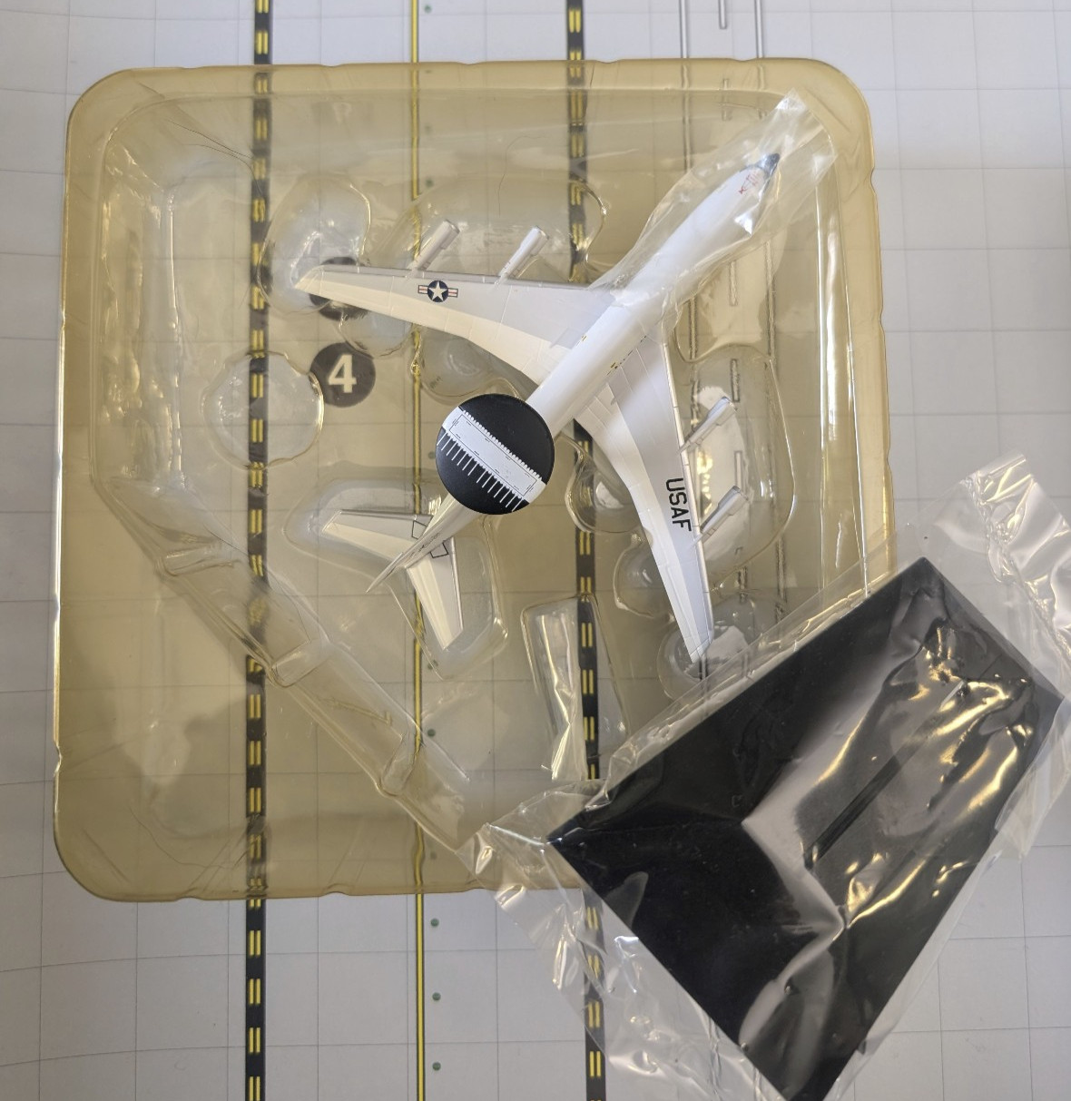 Dragon Wings “Warbirds Series” 1:400 E-3B SENTRY 55606
