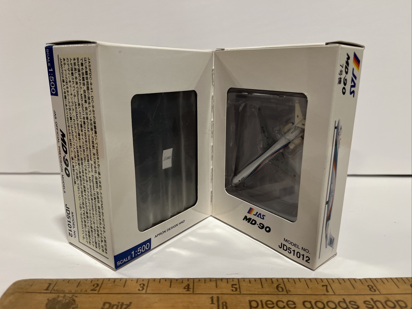1:500 Herpa JAS Japan Douglas MD 90 Airlines Jet Toy Scale Model Airport Scale