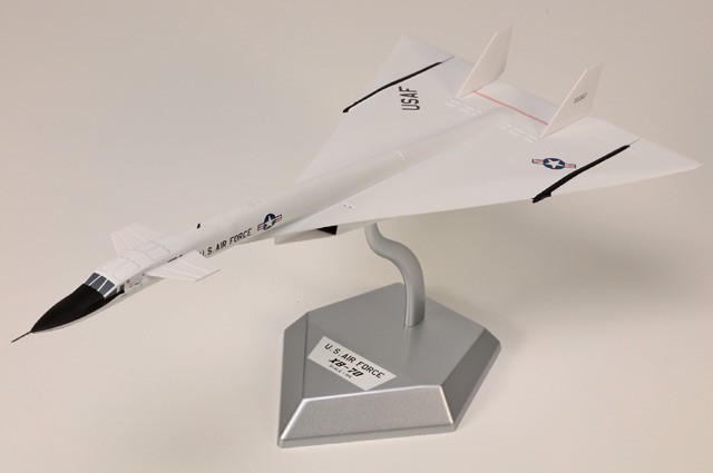 L2139 SQ Wings XB-70A Valkyrie 1/200 Model Prototype AV-2 USAF
