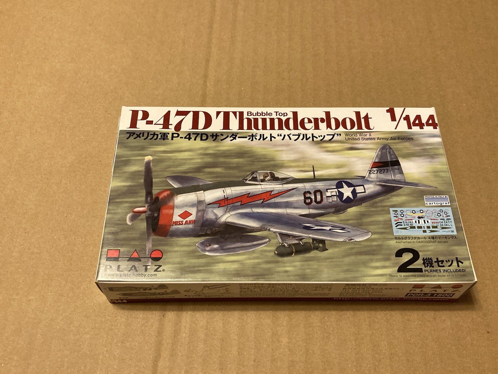 Platz 1/144 P-47 Thunderbolt 2 Planes Included