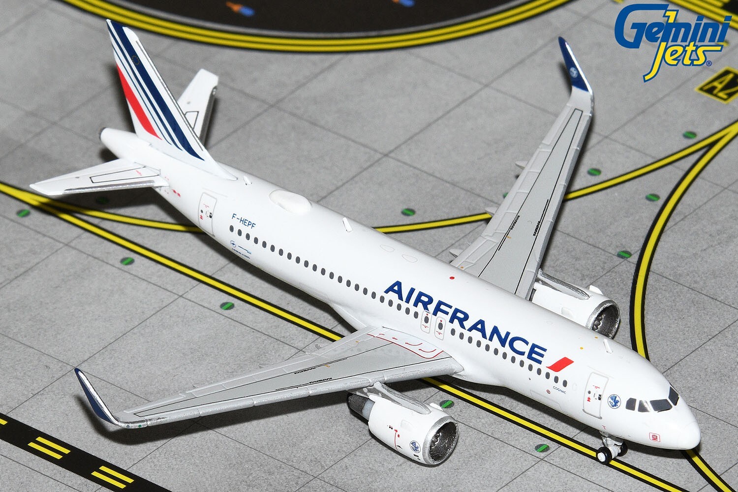 Air France Airbus A220-300 F-HEPF Gemini Jets GJAFR2179 Scale 1:400 IN STOCK