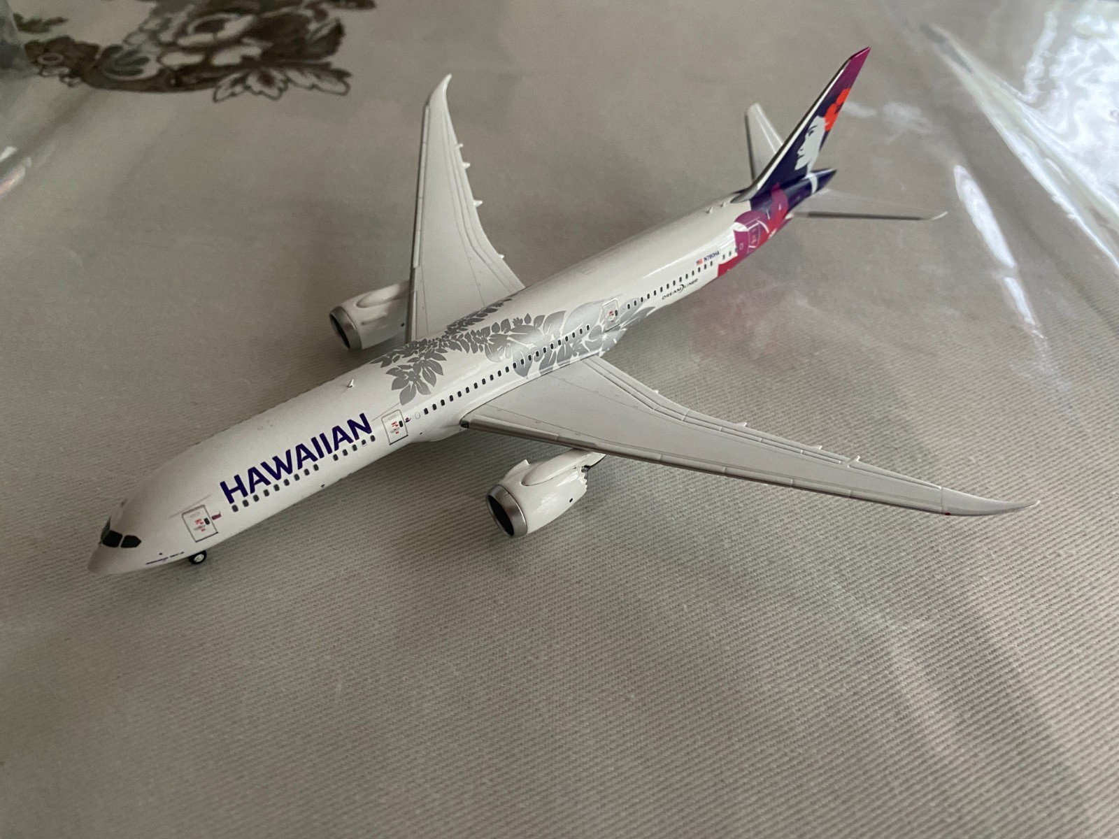 NG Models 1/400 Hawaiian Airlines Boeing 787-9 Dreamliner Reg. N780HA *2021*